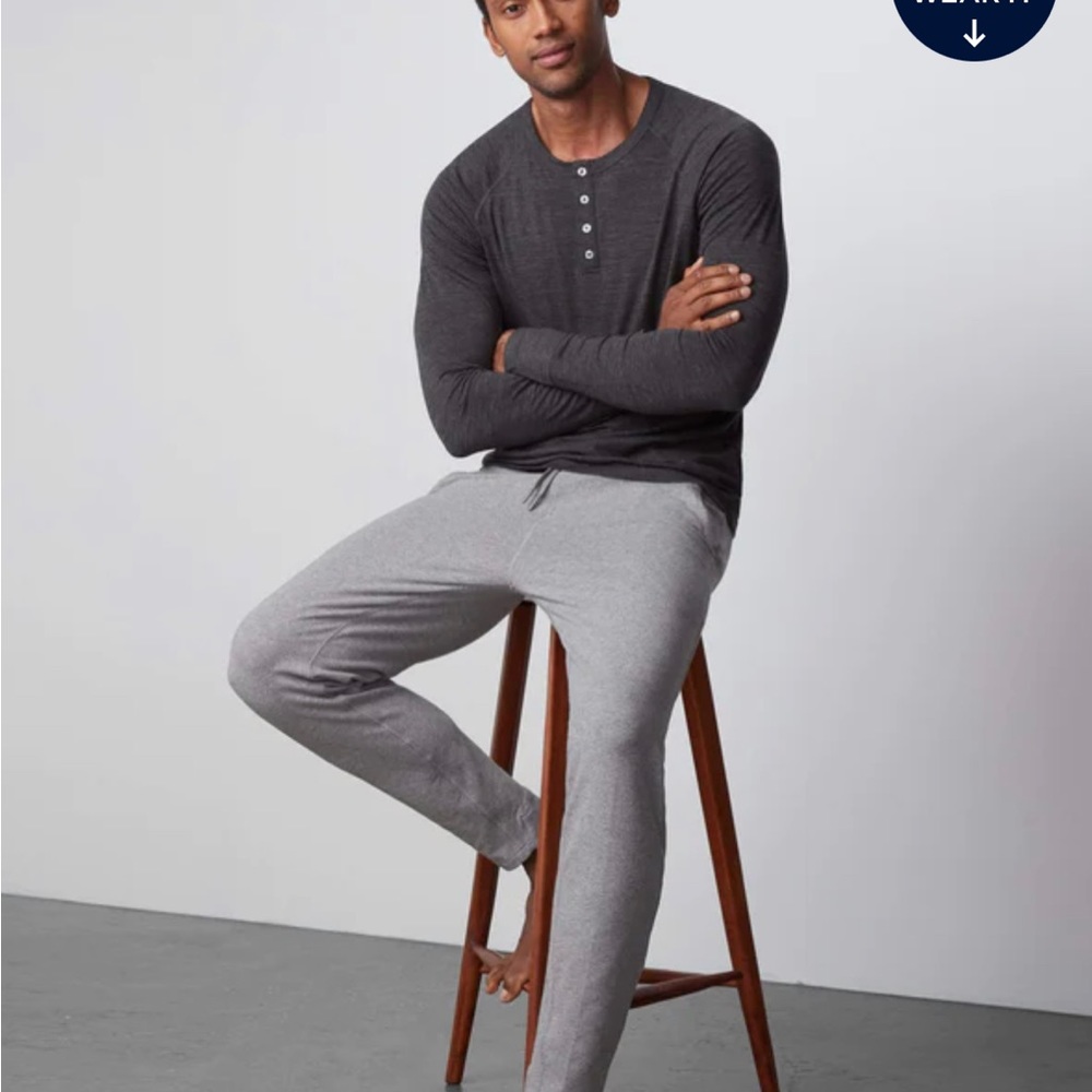 Tech Cashmere Henley - Picture 3 of 4
